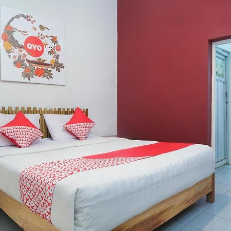 Hotel Oyo 287 Rumah Eyang Near Rsud Kota Yogyakarta Esterno foto