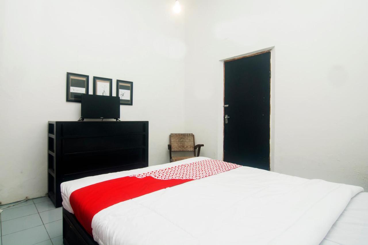 Hotel Oyo 287 Rumah Eyang Near Rsud Kota Yogyakarta Esterno foto
