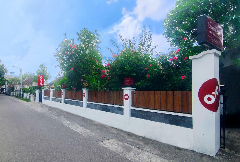 Hotel Oyo 287 Rumah Eyang Near Rsud Kota Yogyakarta Esterno foto