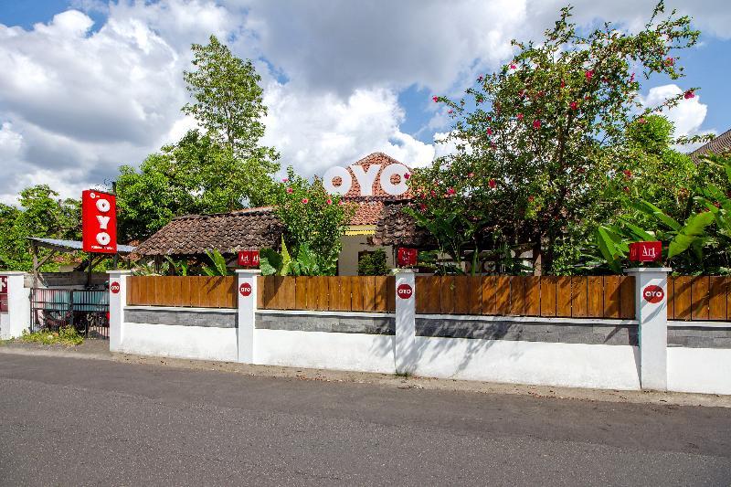 Hotel Oyo 287 Rumah Eyang Near Rsud Kota Yogyakarta Esterno foto
