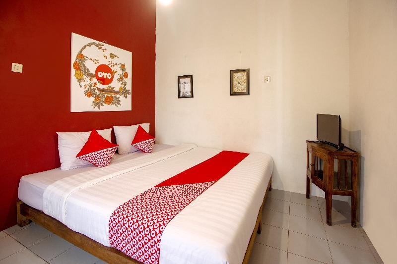 Hotel Oyo 287 Rumah Eyang Near Rsud Kota Yogyakarta Esterno foto