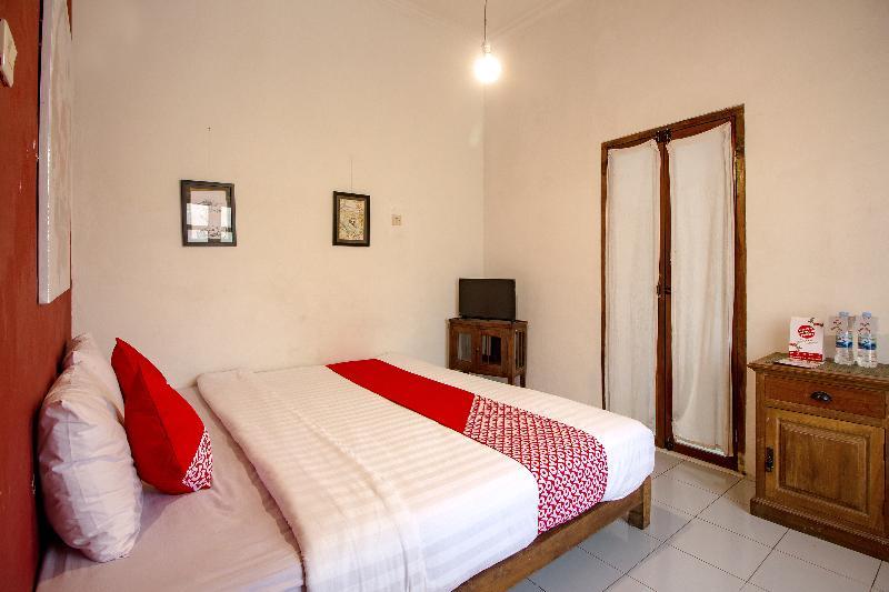 Hotel Oyo 287 Rumah Eyang Near Rsud Kota Yogyakarta Esterno foto