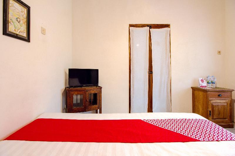 Hotel Oyo 287 Rumah Eyang Near Rsud Kota Yogyakarta Esterno foto